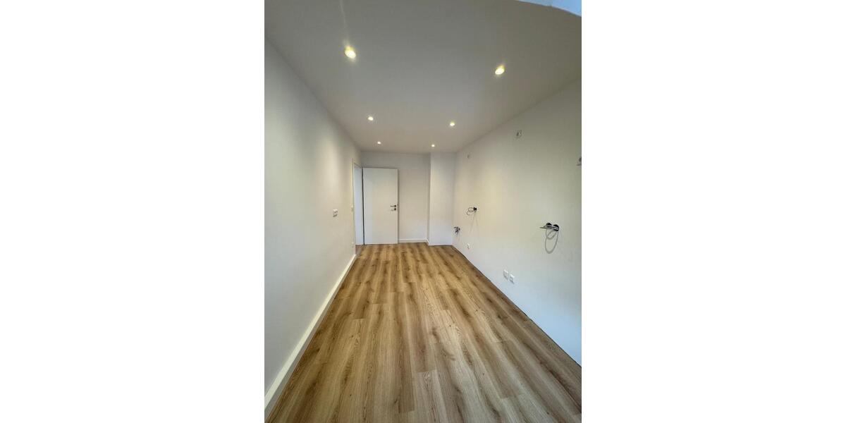 Dachgeschoßwohnung Siegen - 4 Zimmer, 67 m&sup2;, 650&euro; | Angebot:26587523