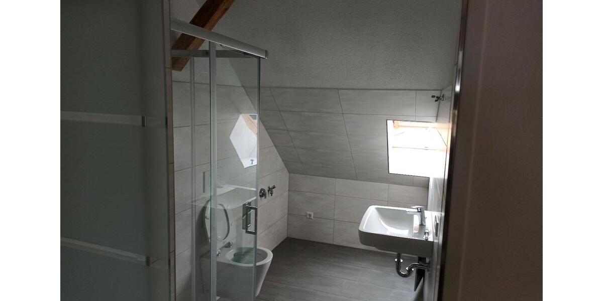 Dachgeschoßwohnung Schkeuditz - 1 Zimmer, 70 m&sup2;, 1.000&euro; | Angebot:24425979