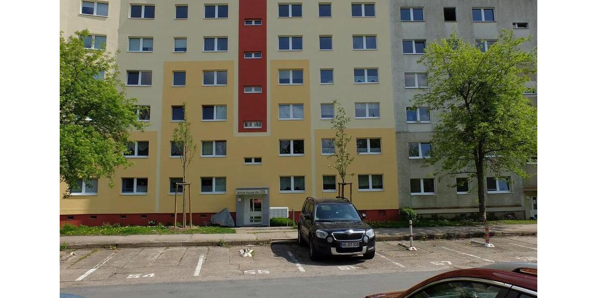 Etagenwohnung Neubrandenburg Datzeberg - 3 Zimmer, 69 m&sup2;, 300&euro; | Angebot:26251255