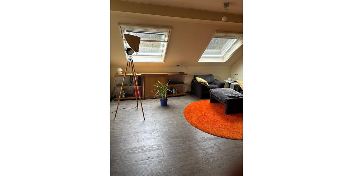 Dachgeschoßwohnung Hattingen Niederbonsfeld - 2 Zimmer, 67 m&sup2;, 600&euro; | Angebot:25102256