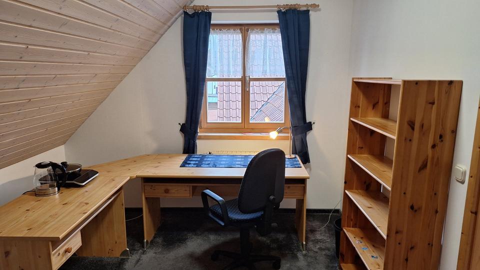 Dachgeschoßwohnung Regenstauf - 2 Zimmer, 30 m&sup2;, 350&euro; | Angebot:24818505