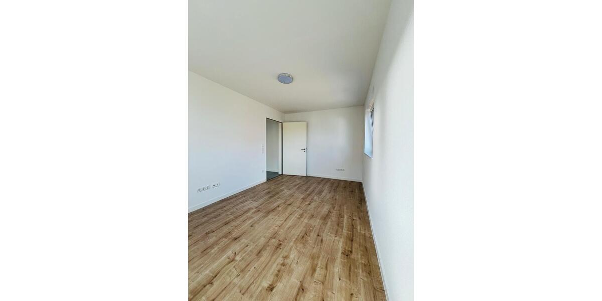 Etagenwohnung Lingen (Ems) - 3 Zimmer, 72 m&sup2;, 890&euro; | Angebot:26049037