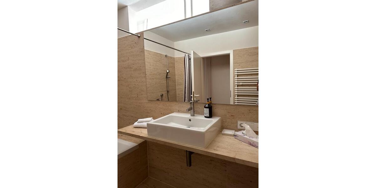 Dachgeschoßwohnung Überlingen - 1.5 Zimmer, 50 m&sup2;, 1.350&euro; | Angebot:24658939