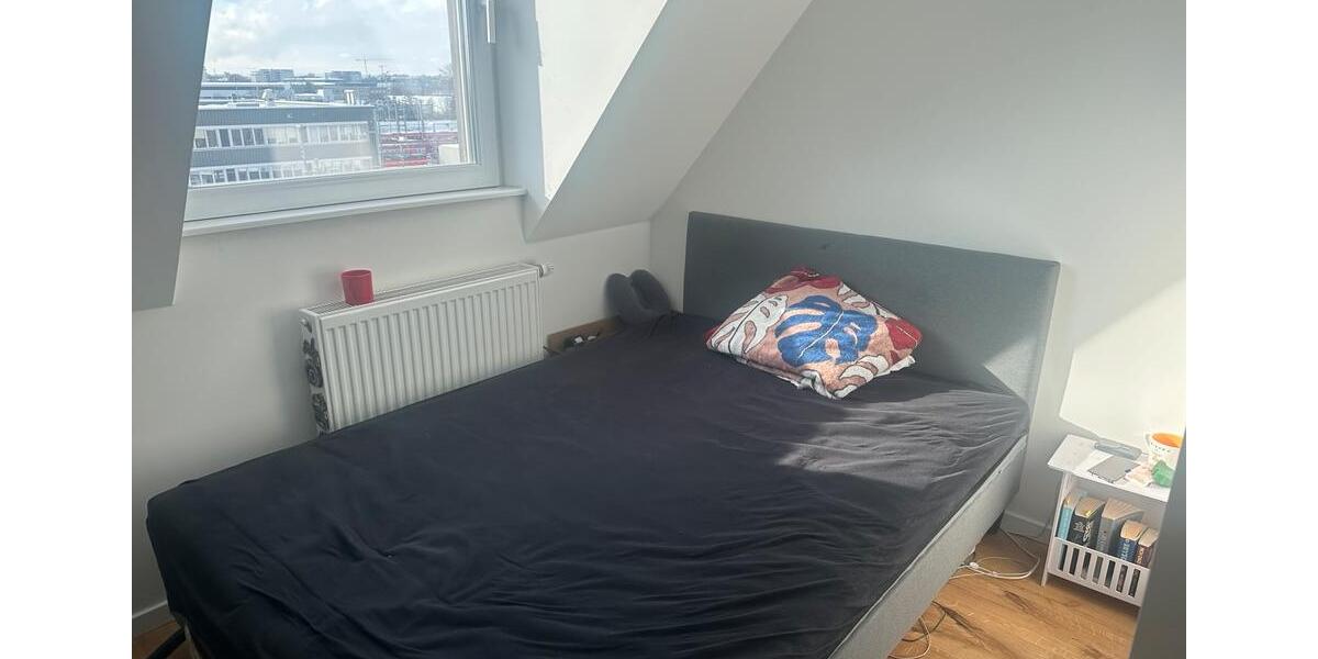 Dachgeschoßwohnung Buckenhof - 1 Zimmer, 10 m&sup2;, 400&euro; | Angebot:24700823