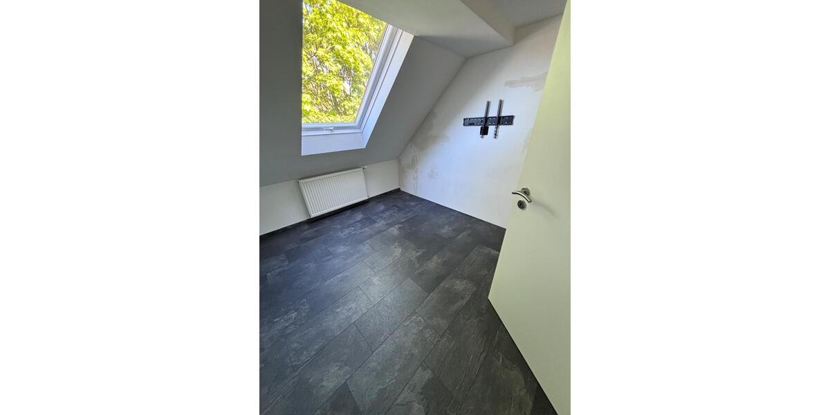 Etagenwohnung Wuppertal - 2.5 Zimmer, 76 m&sup2;, 725&euro; | Angebot:26423994