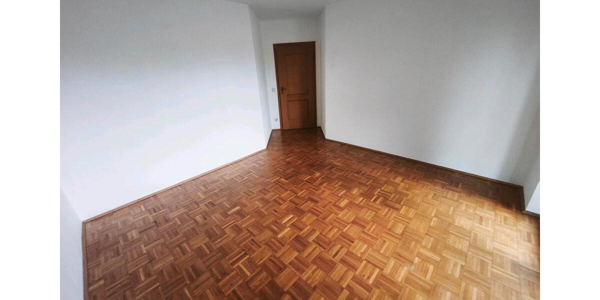 Etagenwohnung Günzburg - 3.5 Zimmer, 120 m&sup2;, 1.300&euro; | Angebot:24592928