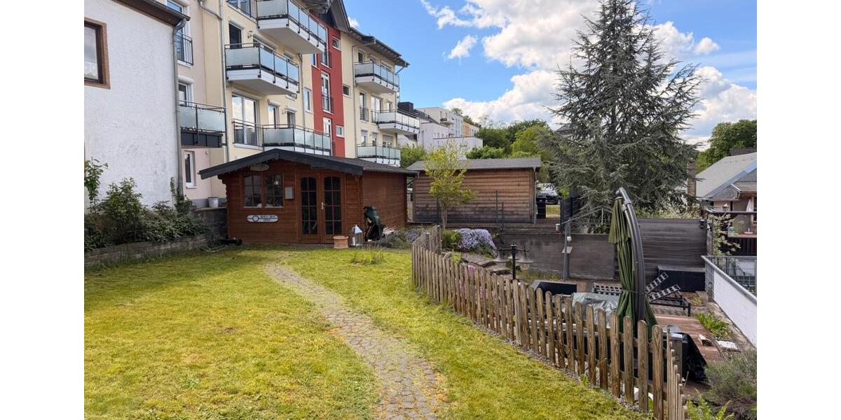Erdgeschoßwohnung Gerolstein - 4 Zimmer, 120 m&sup2;, 900&euro; | Angebot:26618741