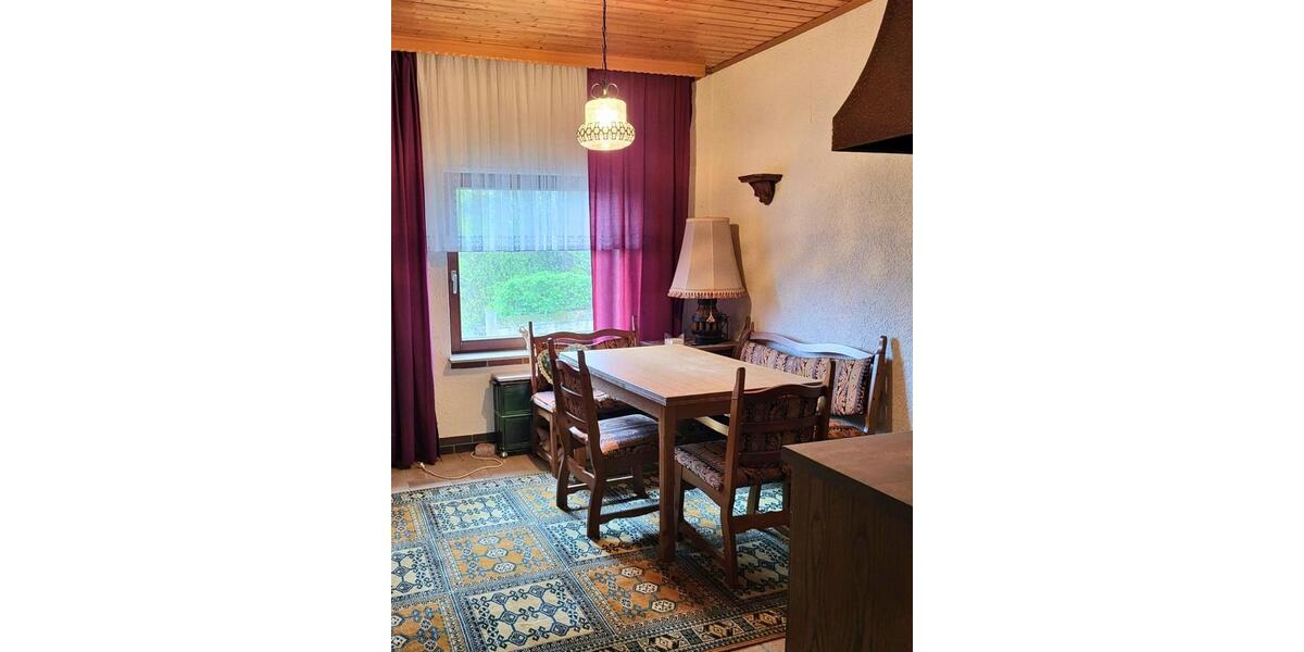 Etagenwohnung Sinsheim - 6 Zimmer, 190 m&sup2;, 1.300&euro; | Angebot:26566841