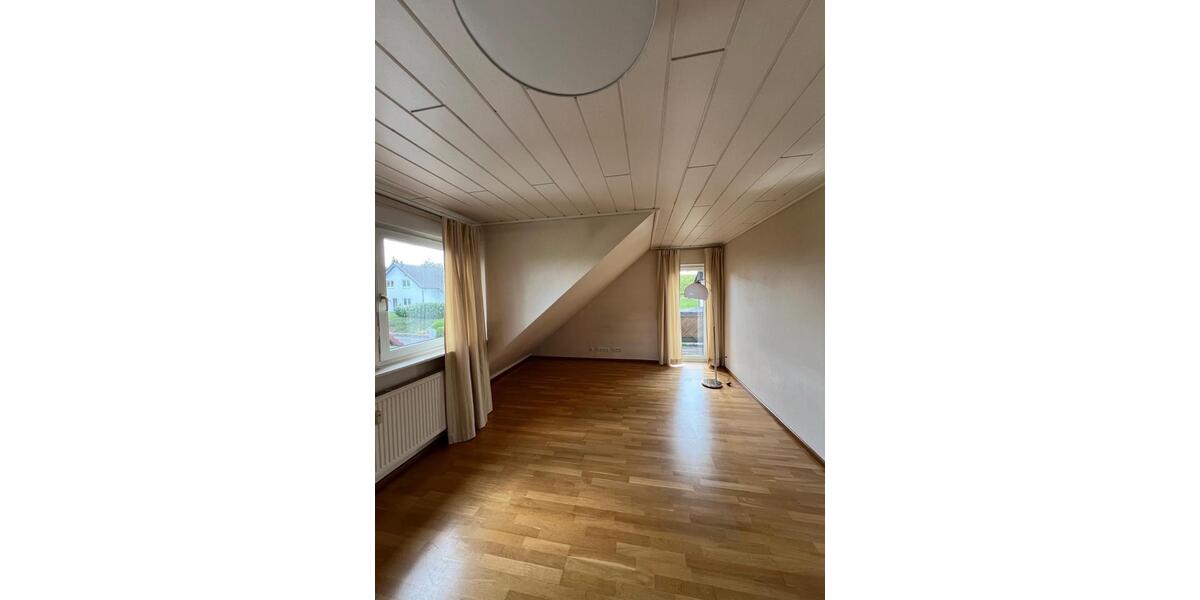 Dachgeschoßwohnung Sinntal - 3 Zimmer, 80 m&sup2;, 575&euro; | Angebot:24650377