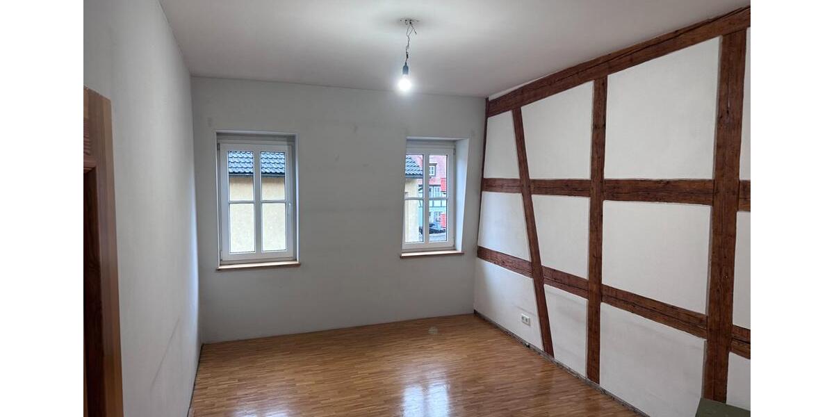 Etagenwohnung Bad Windsheim - 5 Zimmer, 135 m&sup2;, 1.150&euro; | Angebot:26006502