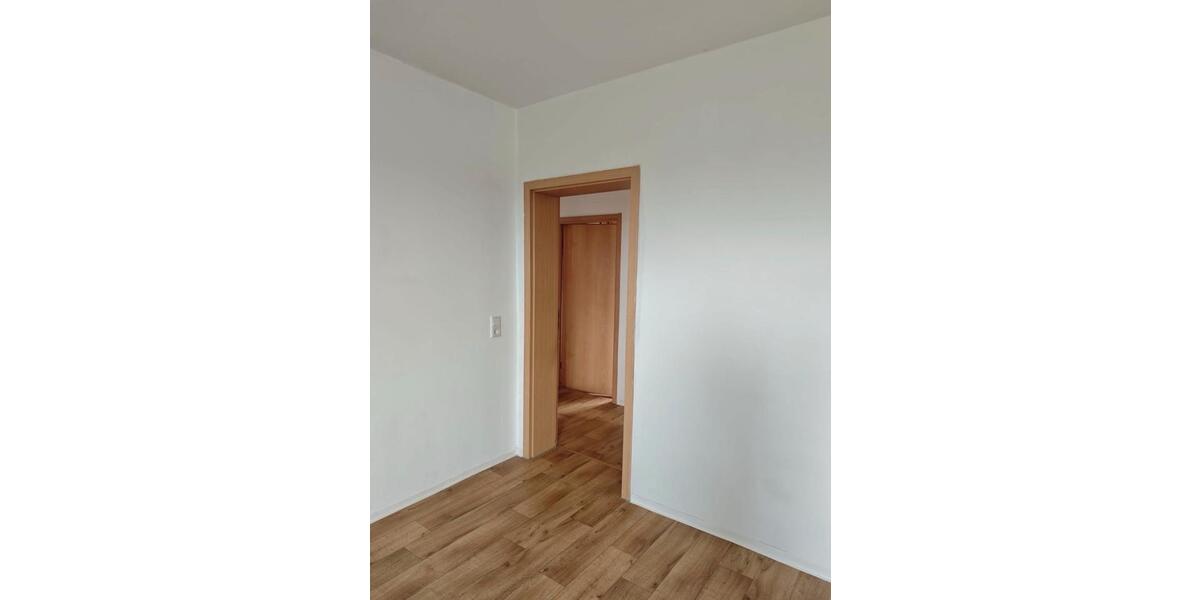 Erdgeschoßwohnung Elsteraue - 5 Zimmer, 106 m&sup2;, 700&euro; | Angebot:24693810