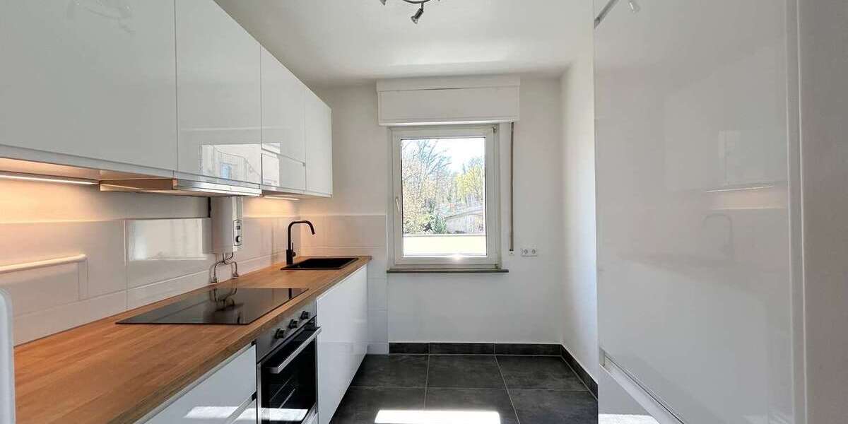 Etagenwohnung Hofheim - 3 Zimmer, 70 m&sup2;, 1.350&euro; | Angebot:26119533