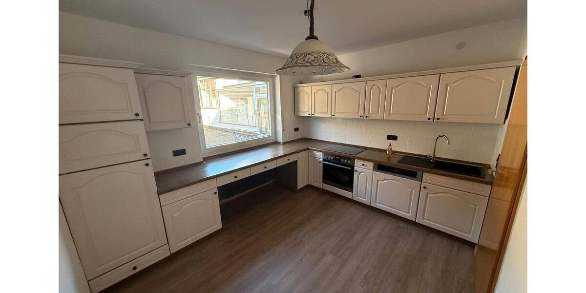 Etagenwohnung Bad Emstal - 3.5 Zimmer, 115 m&sup2;, 900&euro; | Angebot:26416298