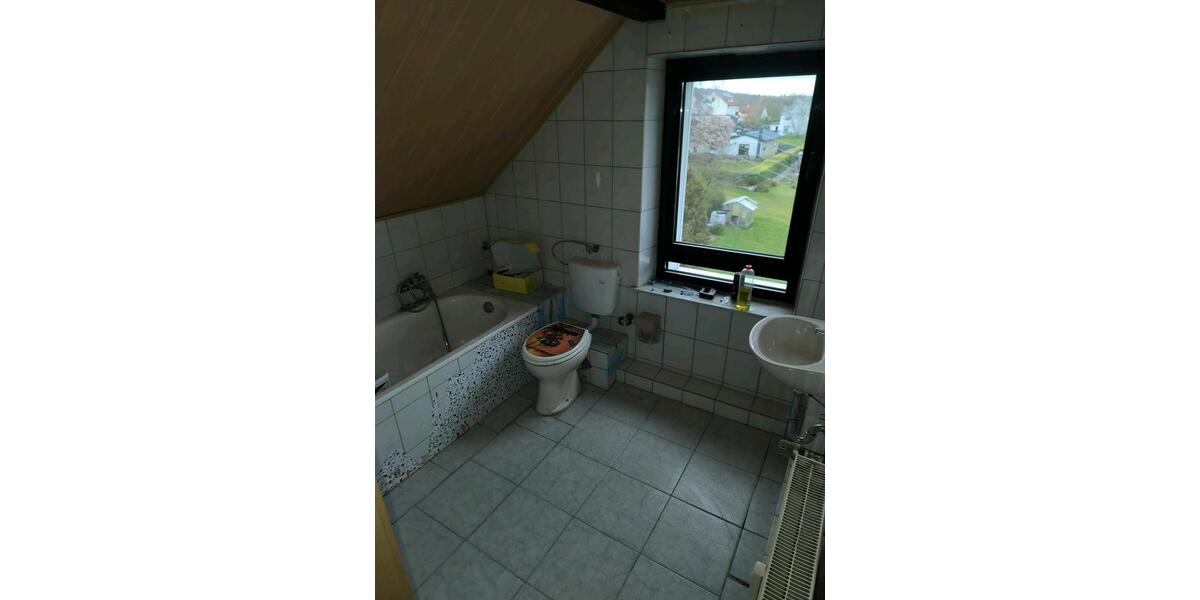 Dachgeschoßwohnung Quierschied - 2 Zimmer, 55 m&sup2;, 450&euro; | Angebot:25307880