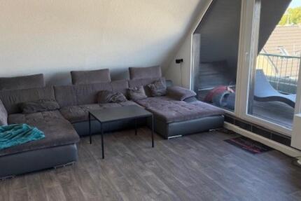 Top 3,5 Zimmer Wohnung mit großer LoggiaTerasse zimmer
