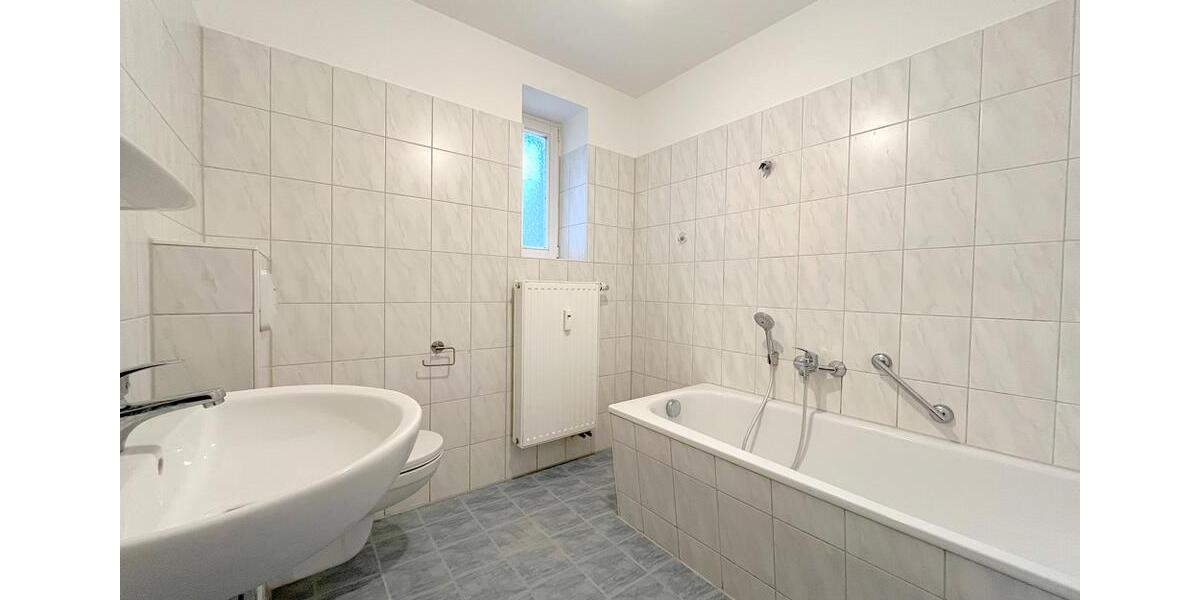 Erdgeschoßwohnung Glauchau - 2 Zimmer, 39 m&sup2;, 250&euro; | Angebot:26001472