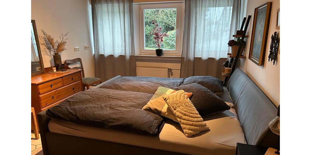 Wohnen auf Zeit Wermelskirchen - 3 Zimmer, 100 m&sup2;, 90&euro; | Angebot:19039093