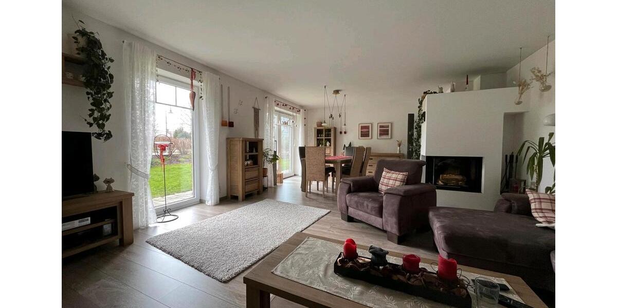 Einfamilienhaus Schleswig - 7.5 Zimmer, 240 m&sup2;, 2.490&euro; | Angebot:24660047