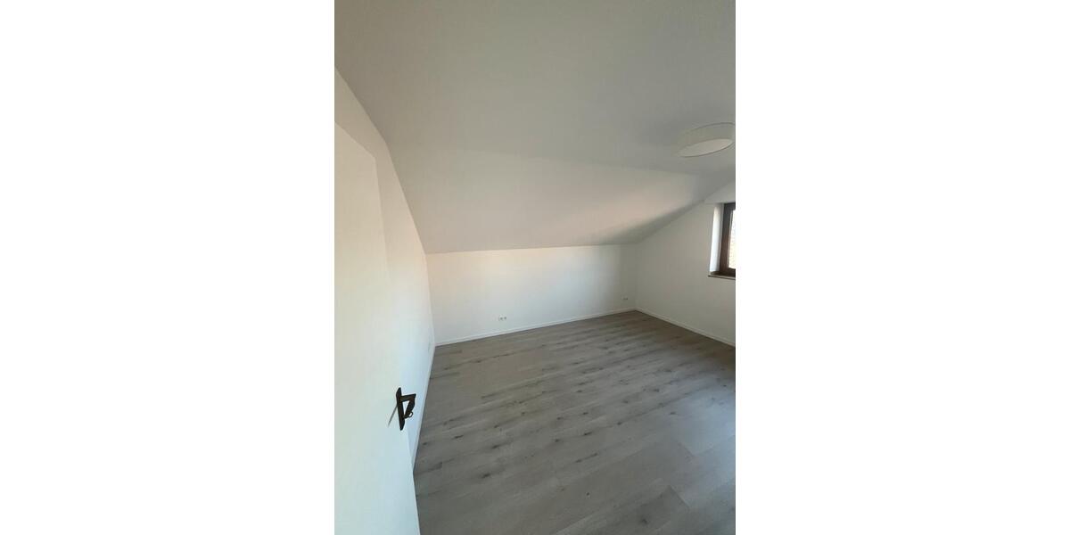 Dachgeschoßwohnung Werne - 3.5 Zimmer, 80 m&sup2;, 750&euro; | Angebot:26226669