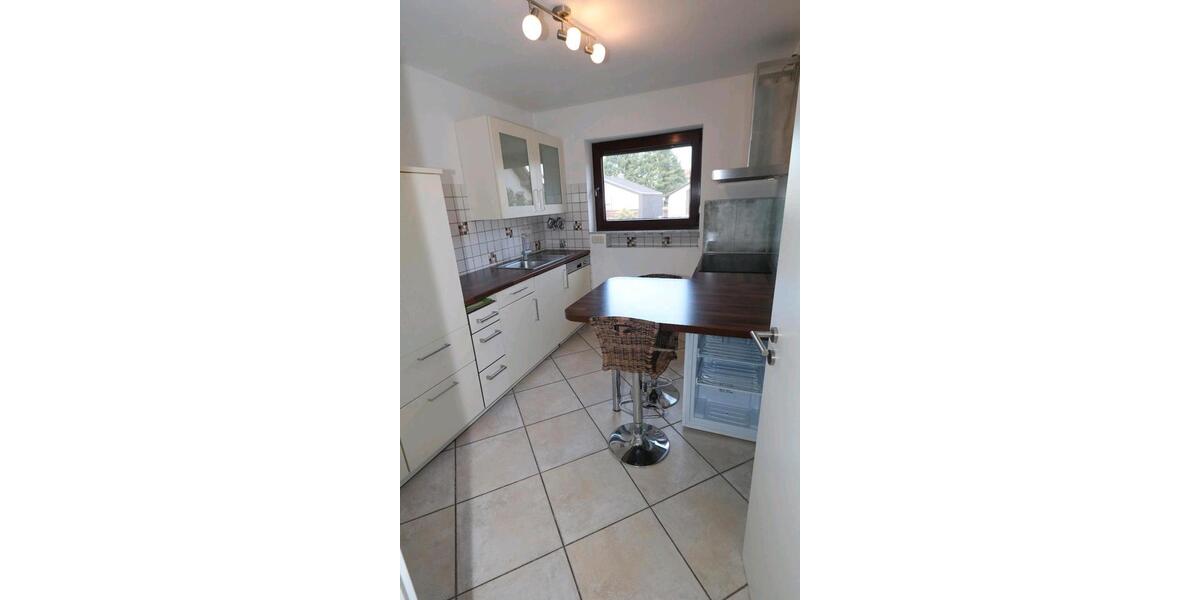 Etagenwohnung Ludwigshafen am Rhein Ludwigshafen-Oggersheim - 3 Zimmer, 85 m&sup2;, 1.300&euro; | Angebot:26197786