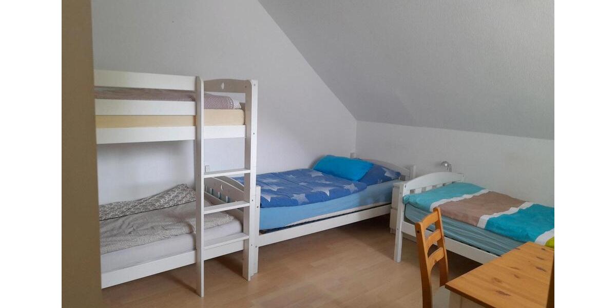 Wohnen auf Zeit Korschenbroich - 5 Zimmer, 150 m&sup2;, 15&euro; | Angebot:24756937