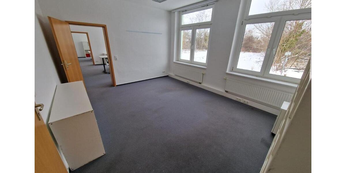 3 zusammenhängende, abschließbare Büroräume – flexibel & sicher zimmer