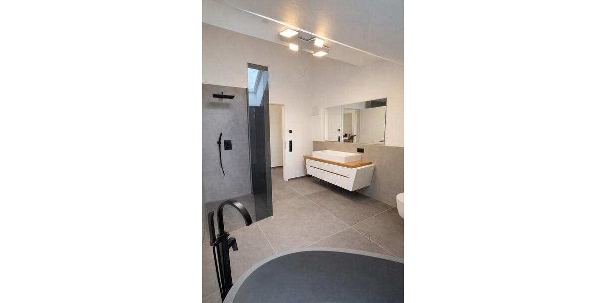 Dachgeschoßwohnung Abstatt - 3.5 Zimmer, 122 m&sup2;, 1.825&euro; | Angebot:26368798
