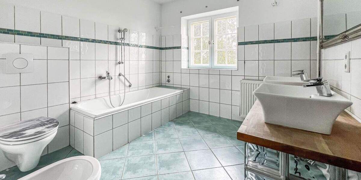 Einfamilienhaus Emmelsbüll-Horsbüll Horsbüll - 7 Zimmer, 275 m&sup2;, 2.150&euro; | Angebot:25689307