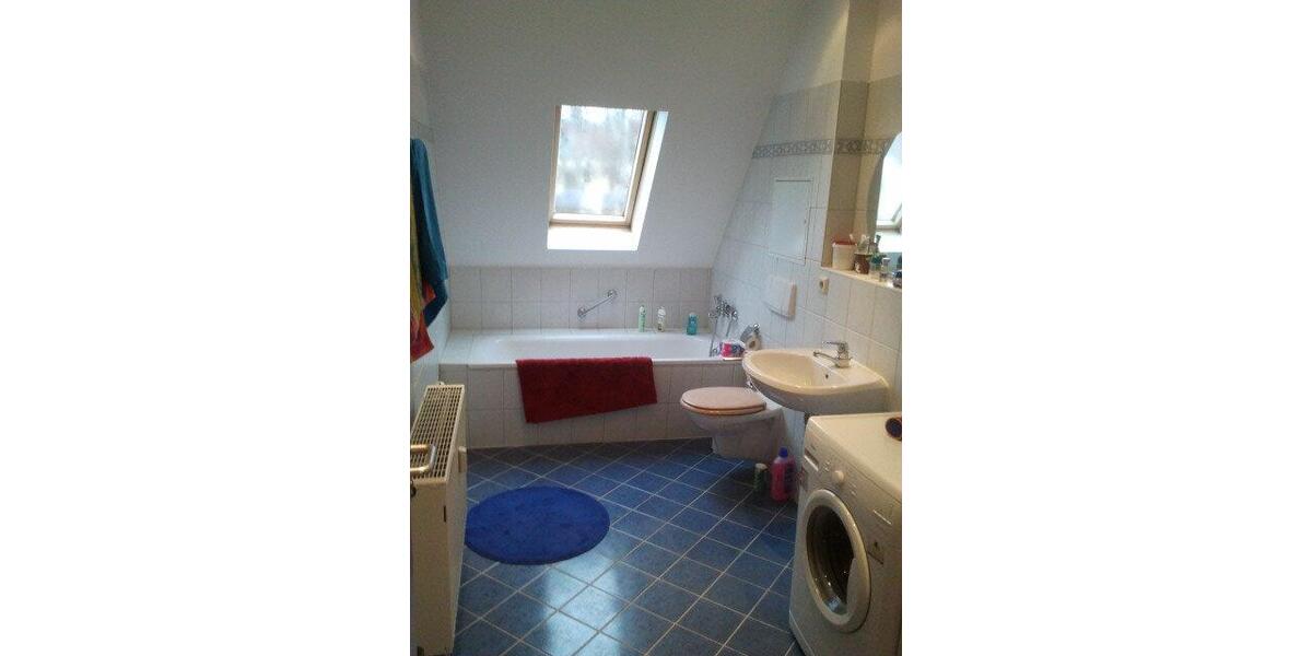 Dachgeschoßwohnung Leipzig Süd - 14 Zimmer, 65 m&sup2;, 365&euro; | Angebot:26033277