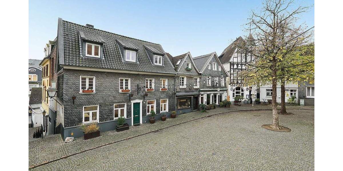 Mehrfamilienhaus, Wohnhaus Mettmann - 9 Zimmer, 307 m&sup2;, 3.700&euro; | Angebot:23824613