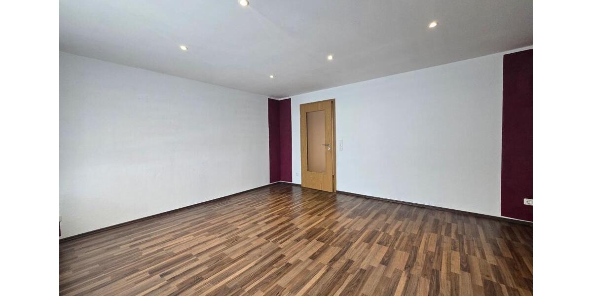 Etagenwohnung Wurzen - 3 Zimmer, 63 m&sup2;, 365&euro; | Angebot:24780928