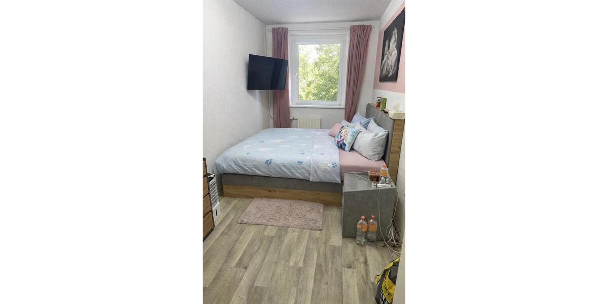 Etagenwohnung Neubrandenburg Carlshöhe - 4 Zimmer, 73 m&sup2;, 810&euro; | Angebot:26387358