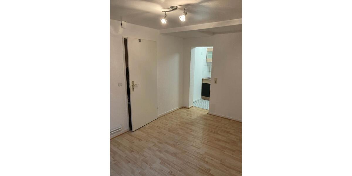 Erdgeschoßwohnung Hamburg Harburg - 1 Zimmer, 22 m&sup2;, 400&euro; | Angebot:26551547