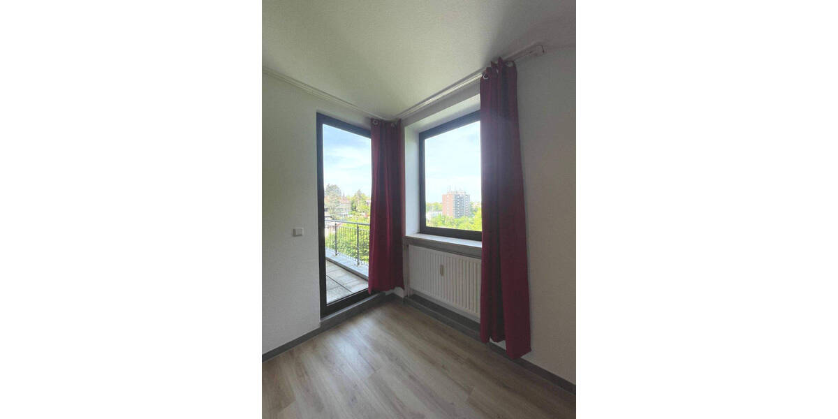 Etagenwohnung Saarbrücken Alt-Saarbrücken - 3 Zimmer, 94 m&sup2;, 970&euro; | Angebot:26388800