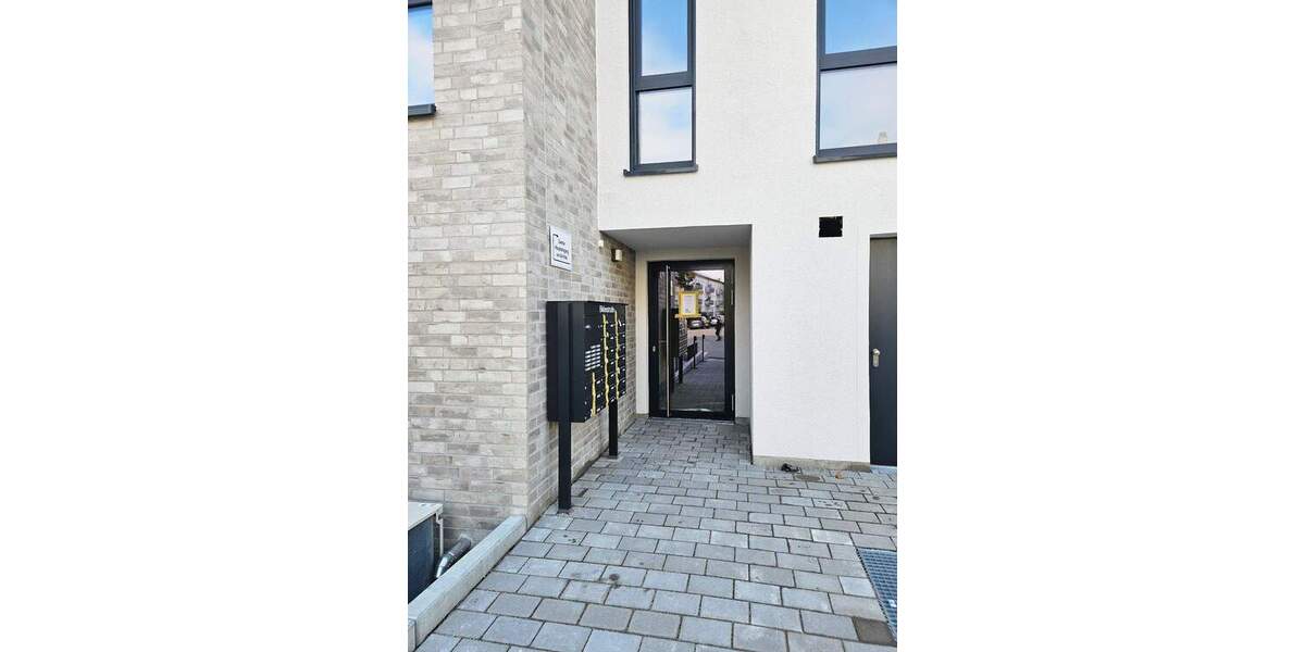 Moderner Wohnkomfort - viel Platz + Freiraum! 5 Zimmer + Süd-Balkon, Einbauküche, 2 Bäder, Aufzug 5 zimmer