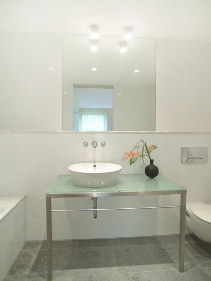 Frankfurt-Mitte - Schick möbliertes Single-Apartment mit Balkon zimmer