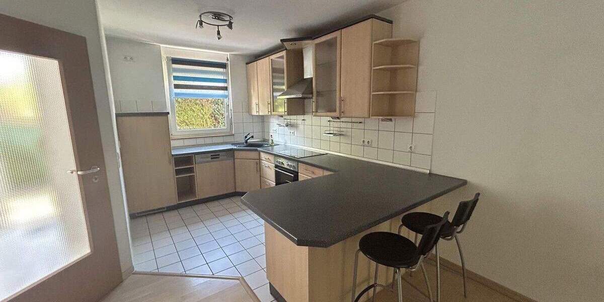 Reihenmittelhaus Kaiserslautern Innenstadt - 5 Zimmer, 141 m&sup2;, 1.600&euro; | Angebot:24836225
