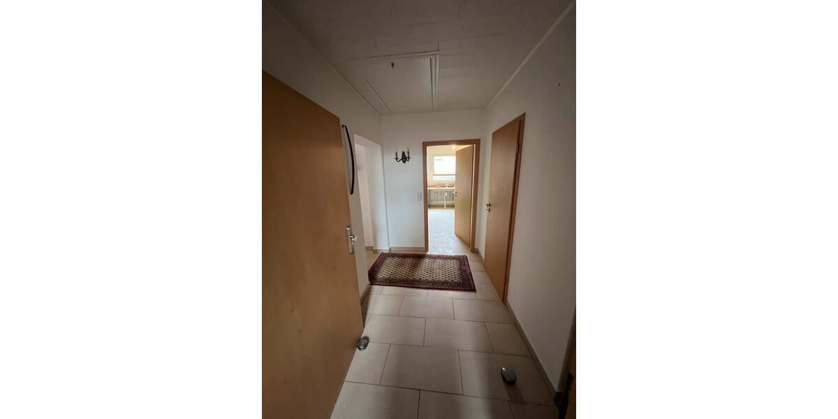Dachgeschoßwohnung Schwetzingen - 3.5 Zimmer, 100 m&sup2;, 1.200&euro; | Angebot:25725072