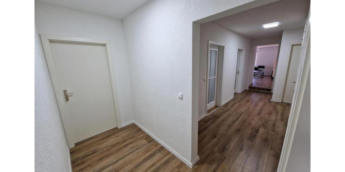 Helle modern möblierte WG-Zimmer Heidenheim ggü. DHBW Top-Lage! 4 zimmer