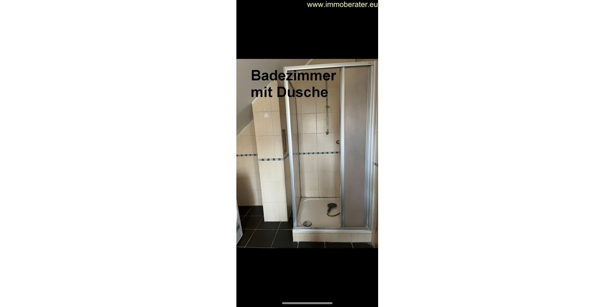 Geräumige Dachgeschoss-Wohung WFL 70 m² Komb. K-E-Wohnzimmer Küchenzeile integriert Fußbodenheizung zu vermieten. - Dachgeschoßwohnung Neunburg vorm Wald | Angebot:24298939