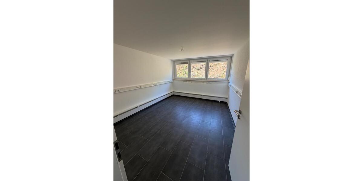 Erdgeschoßwohnung Horb am Neckar - 3.5 Zimmer, 180 m&sup2;, 2.100&euro; | Angebot:26505620