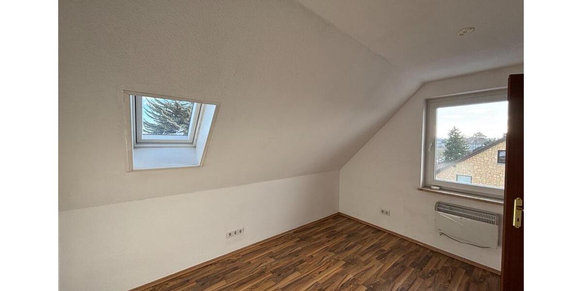 Gemütliche 4-Raum-DG-Wohnung, neue EBK, Balkon 4 zimmer