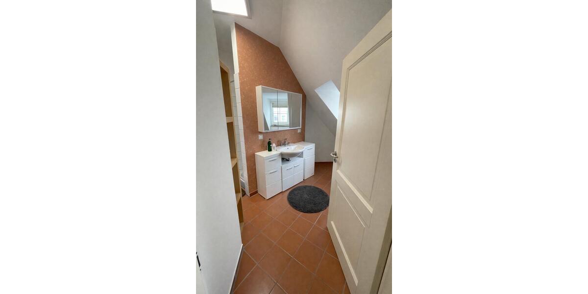 Etagenwohnung Pressath - 2 Zimmer, 80 m&sup2;, 1.050&euro; | Angebot:24838655