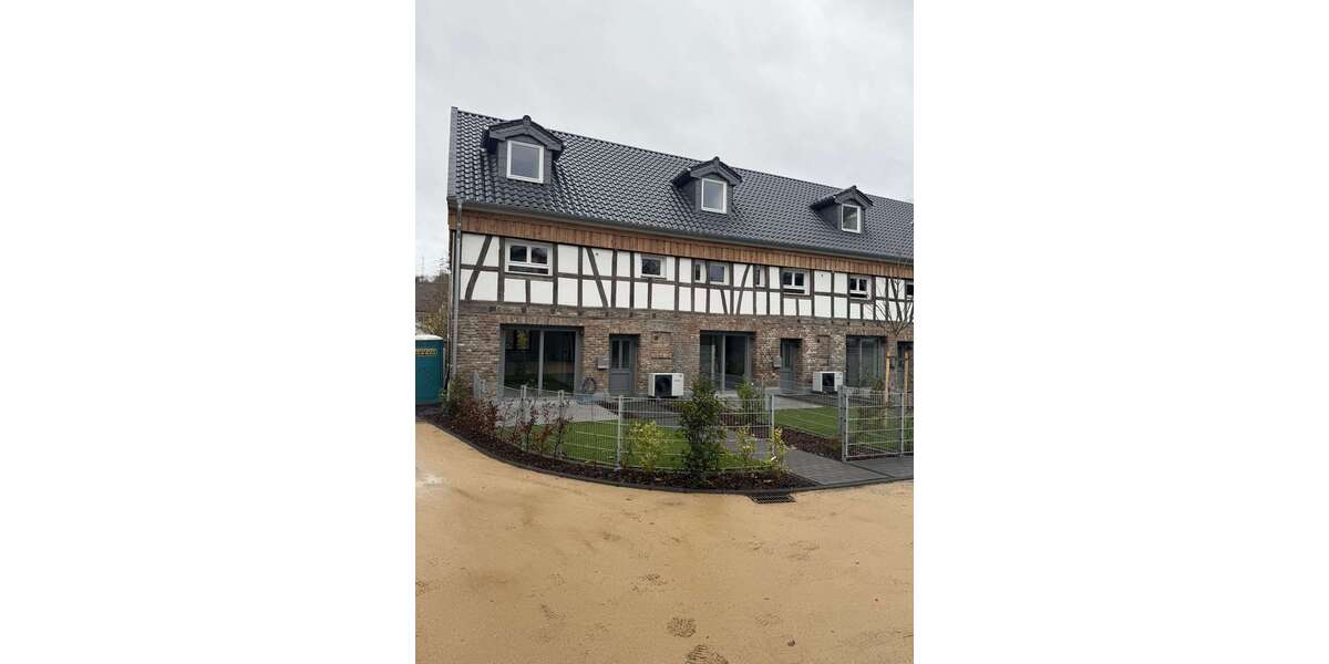 Einfamilienhaus Hennef - 4 Zimmer, 104 m&sup2;, 1.650&euro; | Angebot:23204485