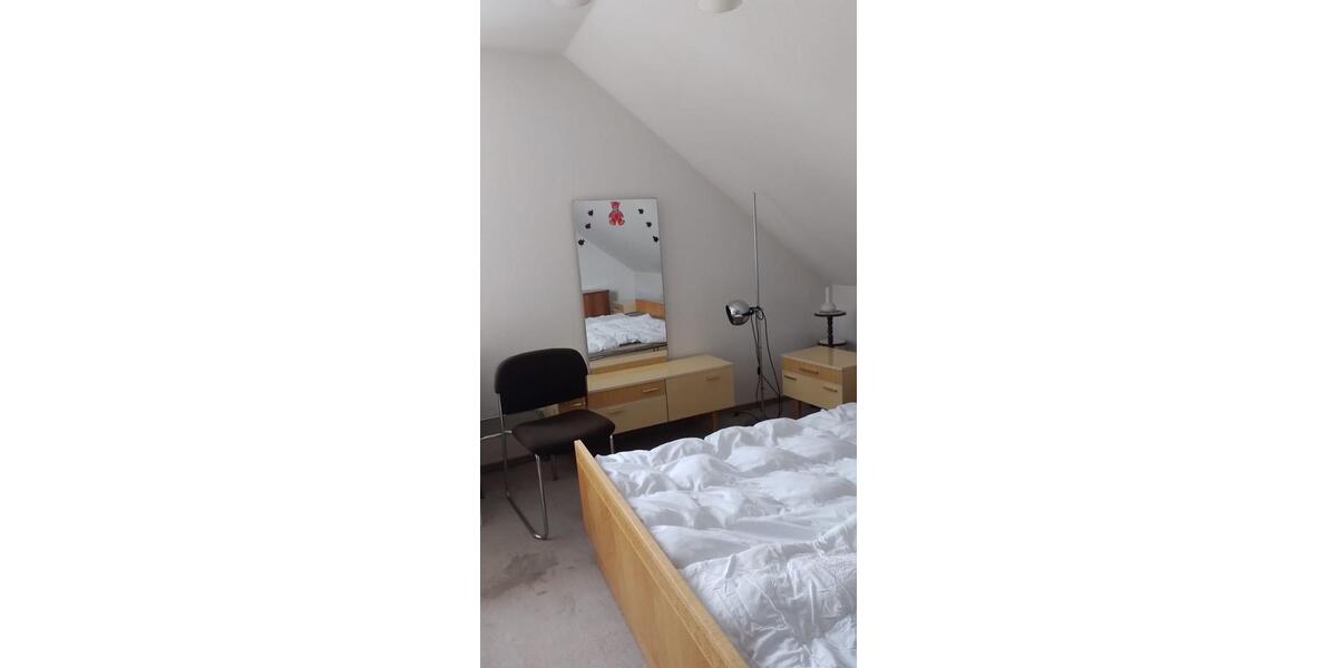 Dachgeschoßwohnung Selb - 3 Zimmer, 100 m&sup2;, 650&euro; | Angebot:24663321