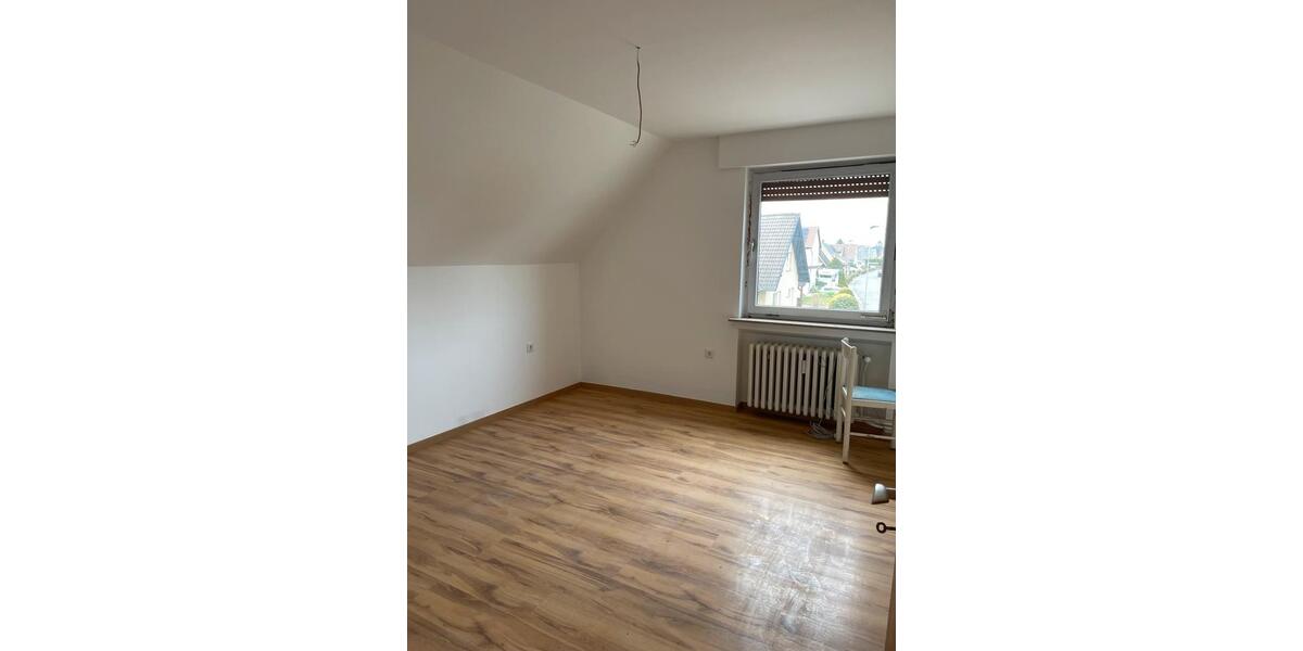 Dachgeschoßwohnung Minden - 4 Zimmer, 98 m&sup2;, 1.400&euro; | Angebot:24656353