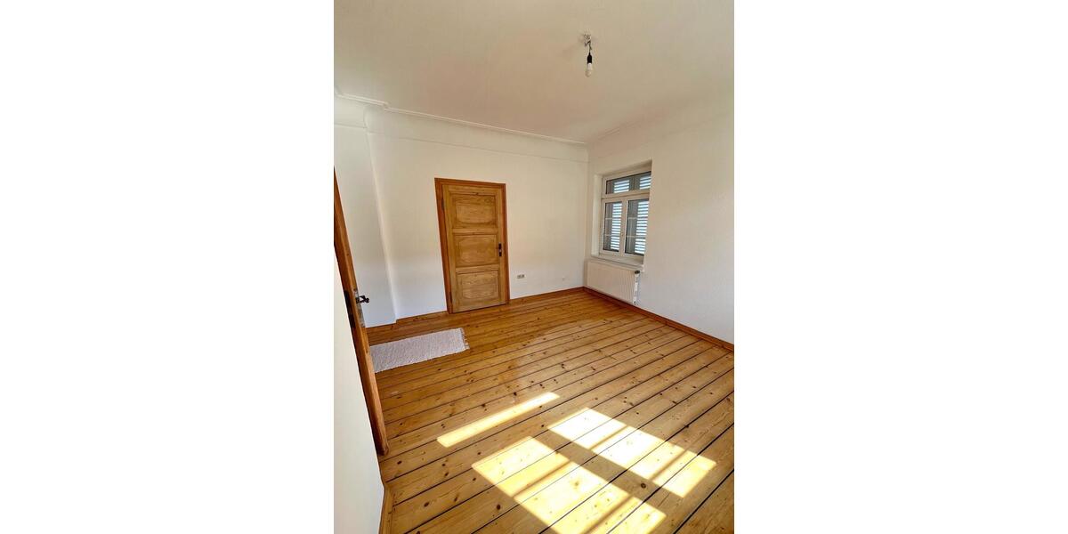 Etagenwohnung Hargesheim - 4 Zimmer, 123 m&sup2;, 1.350&euro; | Angebot:25980208