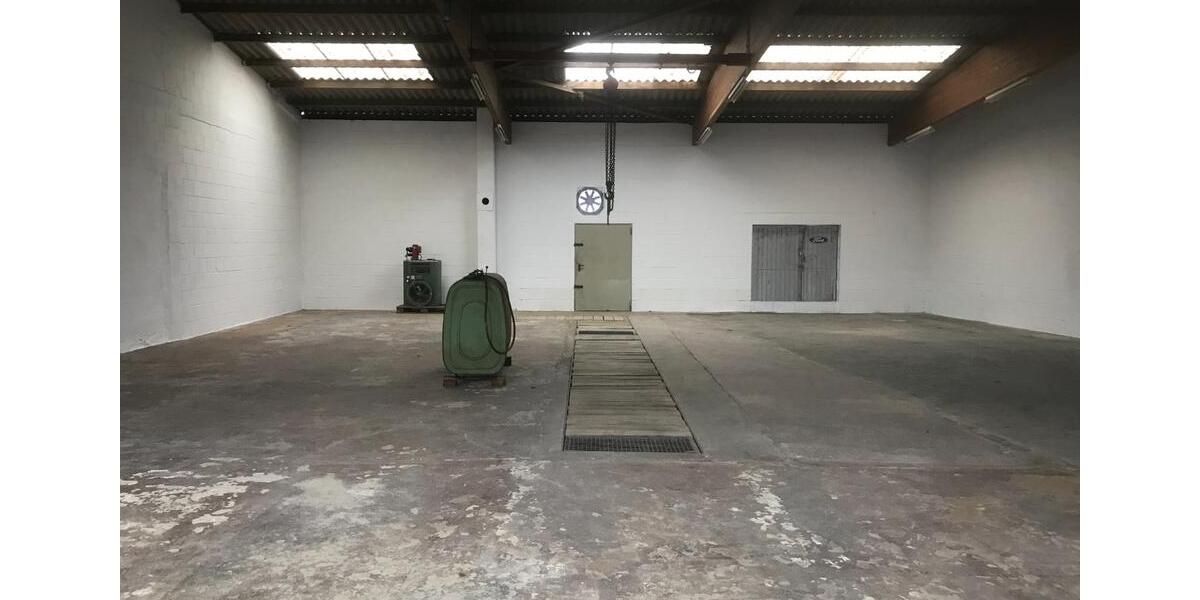 Vielseitige Lagerhalle (270 m²) mit Büro & Außengelände zimmer