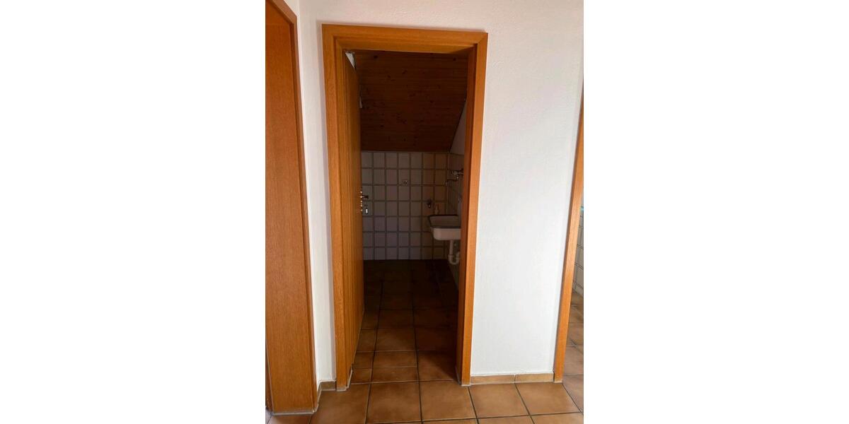 Dachgeschoßwohnung Trostberg - 2 Zimmer, 77 m&sup2;, 750&euro; | Angebot:26523041