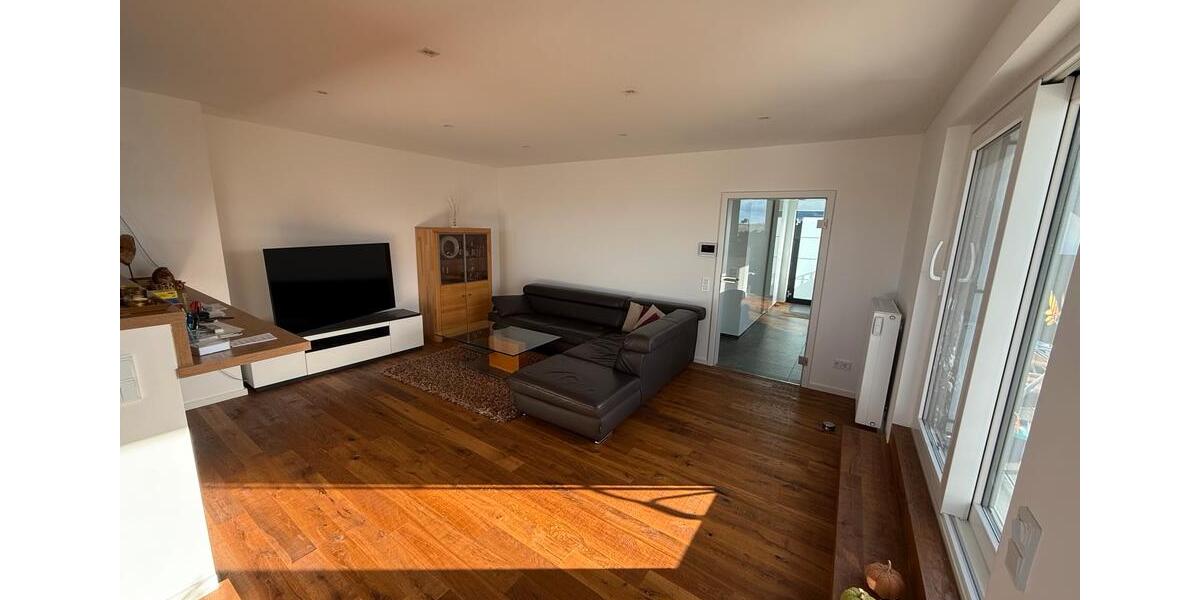 Dachgeschoßwohnung Wincheringen - 3 Zimmer, 120 m&sup2;, 1.400&euro; | Angebot:24756102